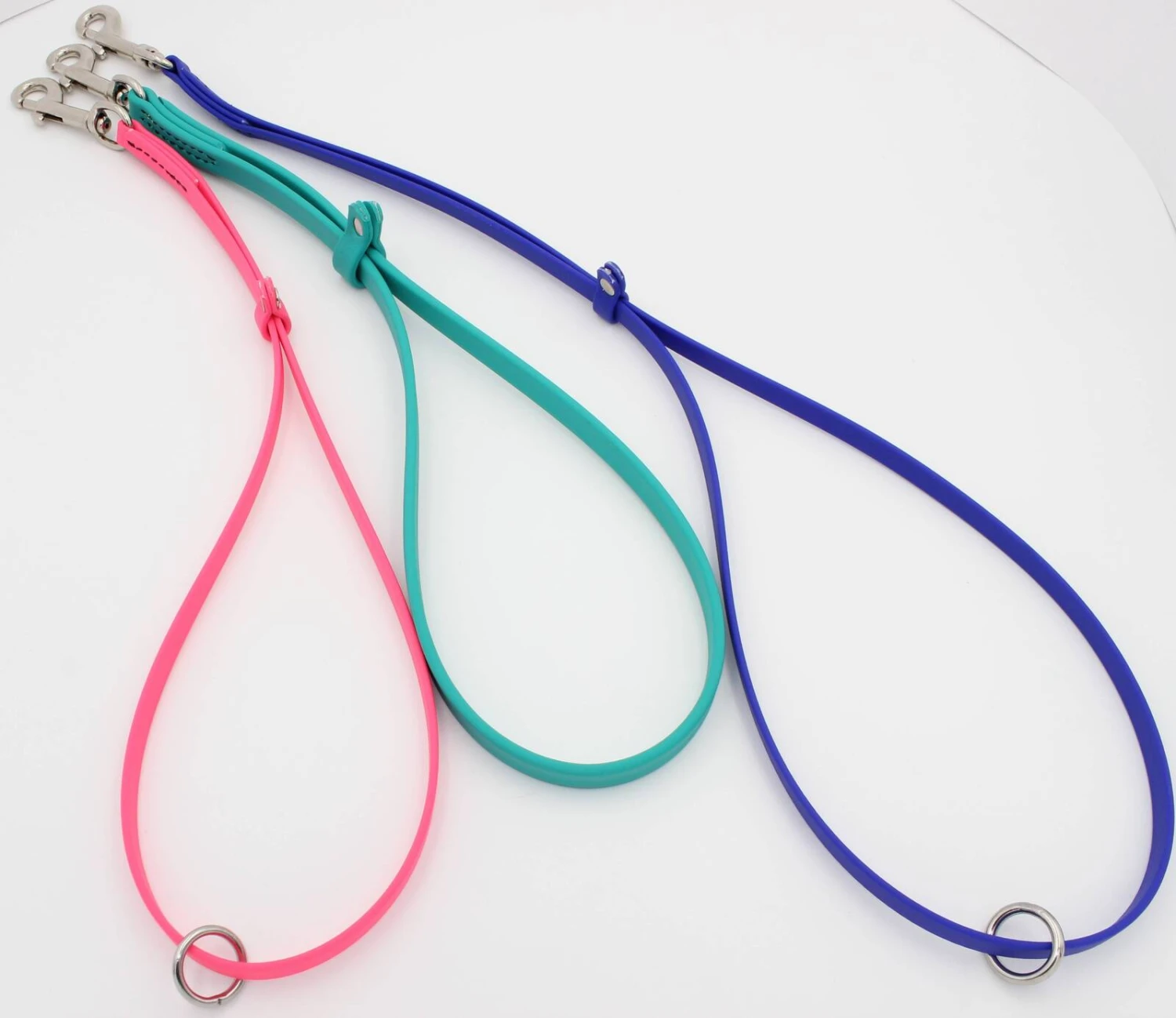 GroomTech Biothane Grooming Loops With Ring 18" X 3/8" - Teal 4 GroomTech Biothane Grooming Loops With Ring 18" X 3/8" - Teal - Image 2